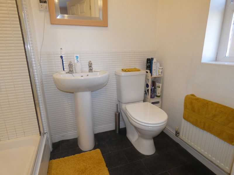 En-Suite- click for photo gallery
